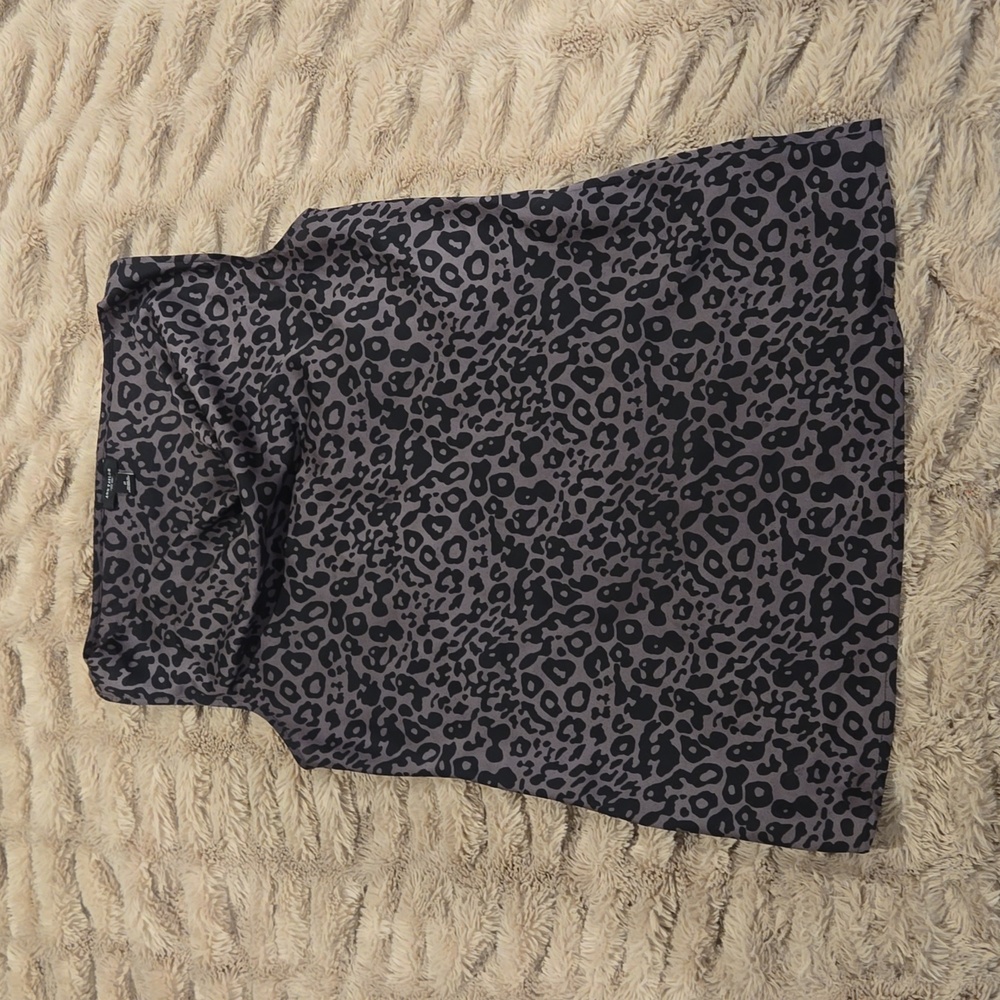 Ann Taylor Top Super Light Size 2